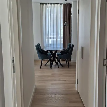 Luxe Corner Bw Belgrade