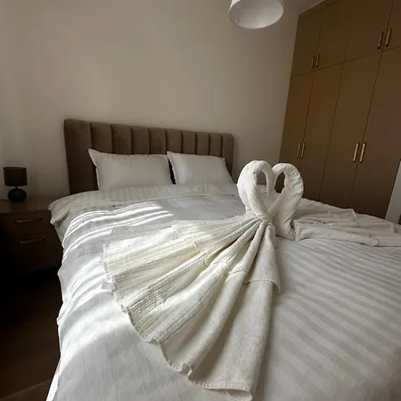 Luxe Corner Bw Belgrade