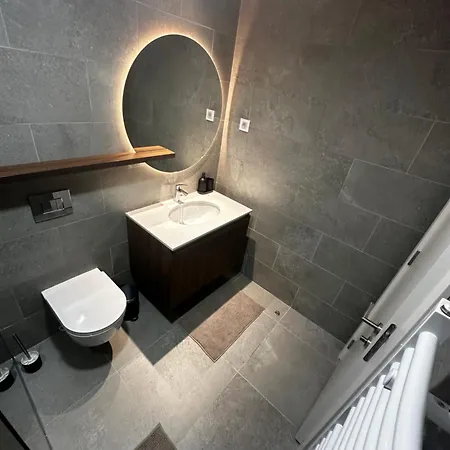Luxe Corner Bw Apartment