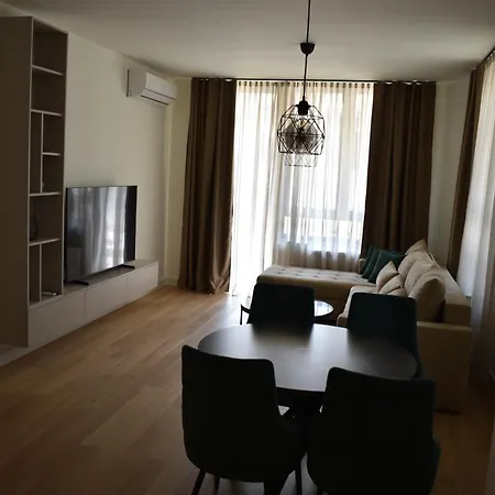 Luxe Corner Bw * Belgrade